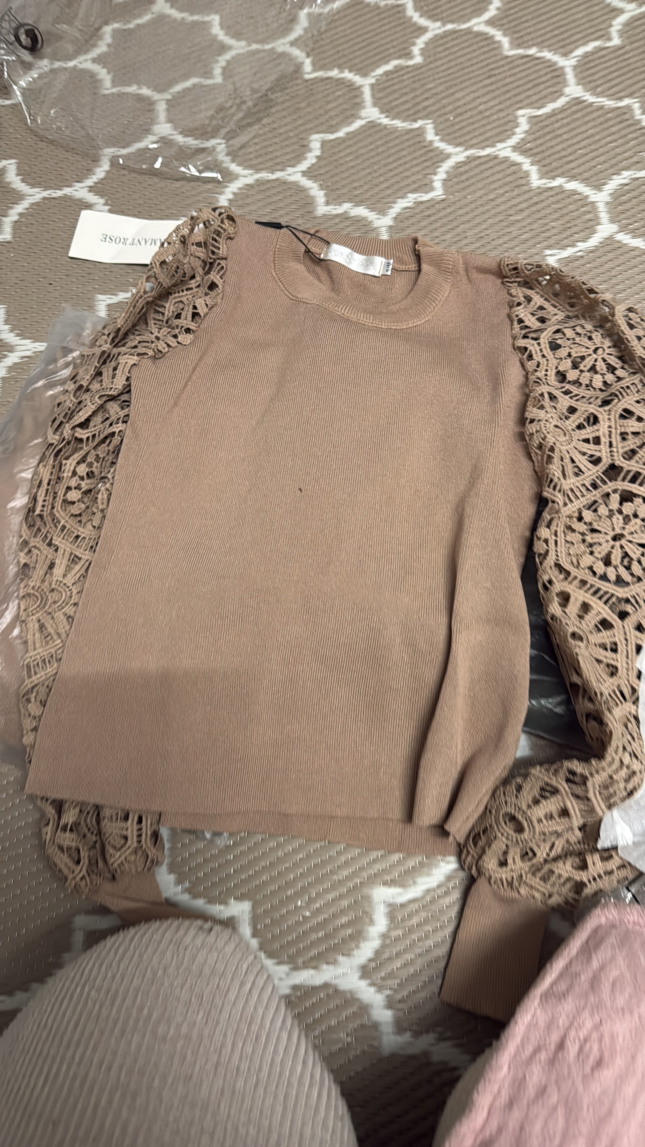 Bruine top open mouwen